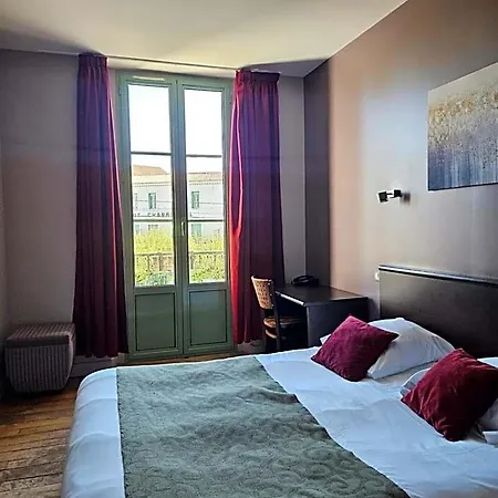Le Coligny Hotel 2*